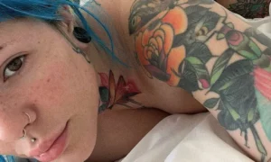 Guapa tetona desnuda en fotos XXX